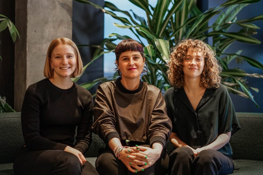 Dialekta renforce son offre média 360 et nomme à la tête de ce groupe le duo Anne-Sophie Collins et Laura Bélanger